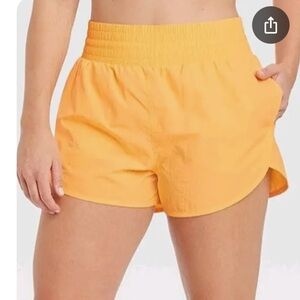 NWT All In Motion Women's High-Rise Crinkle Shorts‎ - Light Orange Athletic XL